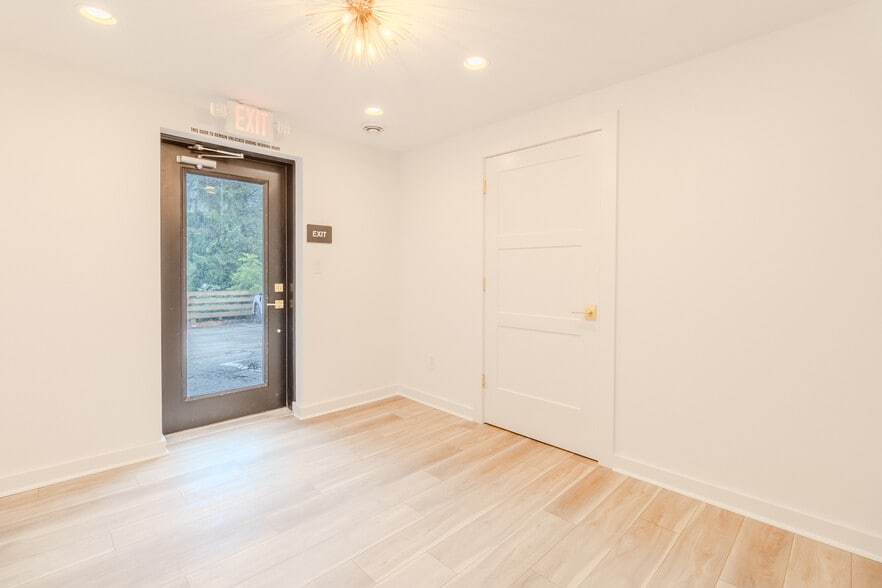 More Photos Of 4373 Old William Penn Hwy, Murrysville Office For Lease