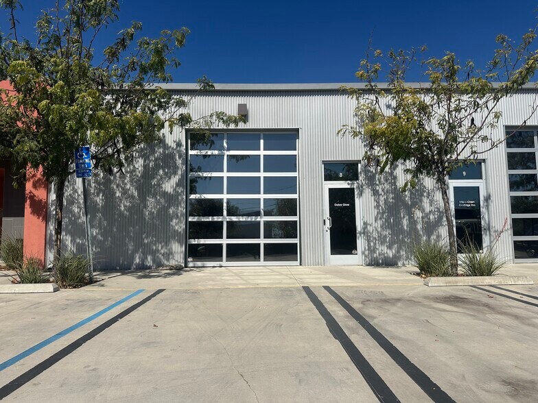 Primary Photo Of 1621 1st St, San Fernando Flex For Lease