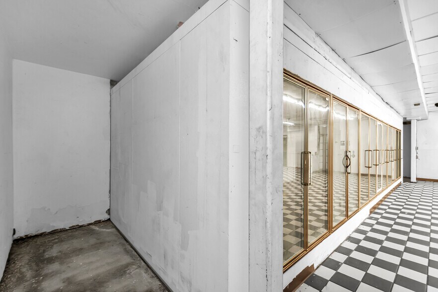 More Photos Of 1220 S Washington Ave, Titusville Convenience Store For Sale