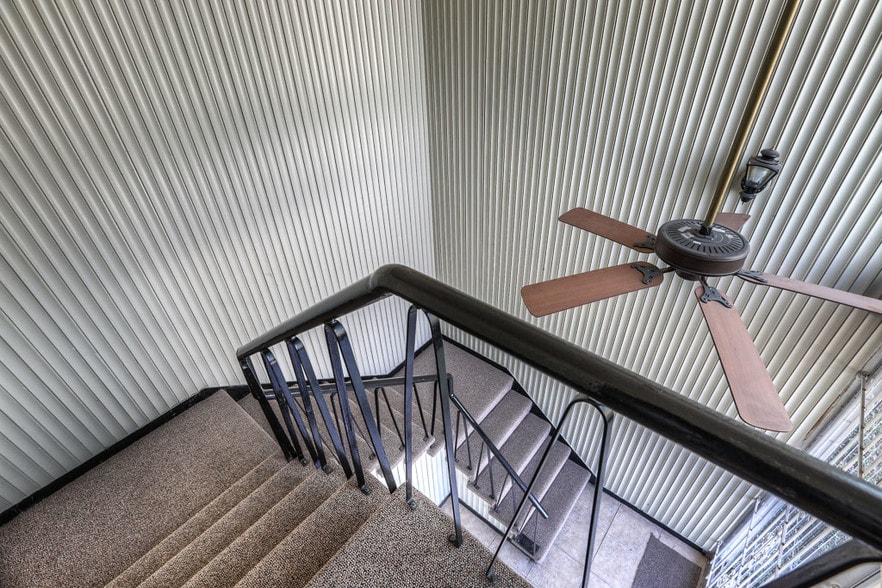 More Photos Of 6907 Almeda Rd, Houston Office For Sale