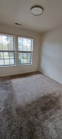 More Photos Of 700 Kecoughtan Rd, Hampton Apartments For Sale