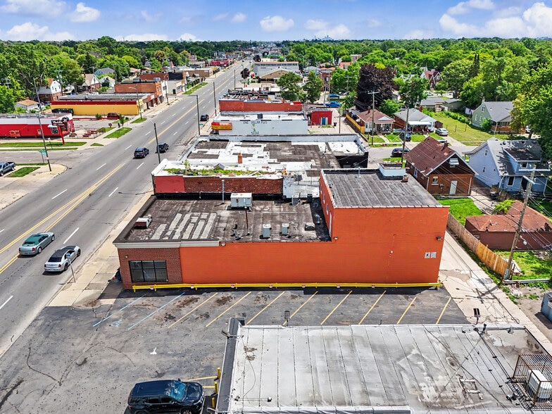 More Photos Of 19323 W Warren Ave, Detroit Storefront Retail Residential For Lease