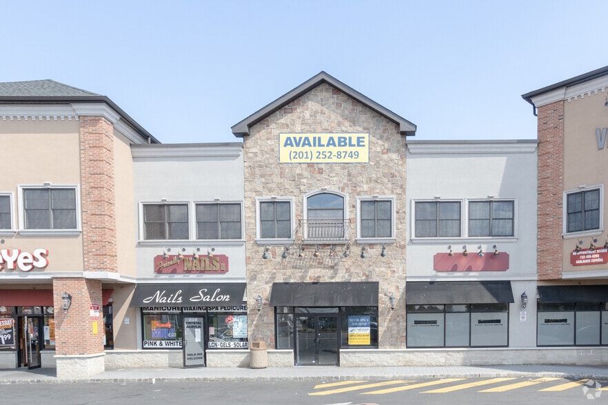 More Photos Of 547-564 Sayre Ave, Perth Amboy Storefront For Lease