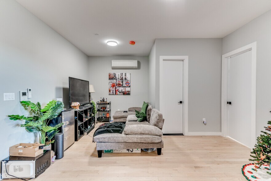 More Photos Of 2819 Clarendon Rd, Brooklyn Apartments For Sale