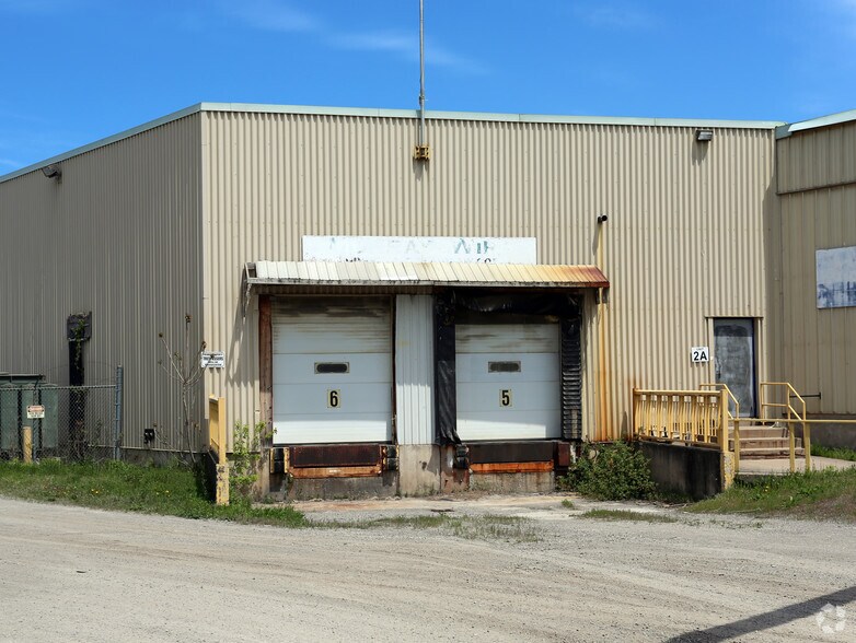 More Photos Of 120 Wellington St N, Thorold Manufacturing For Lease