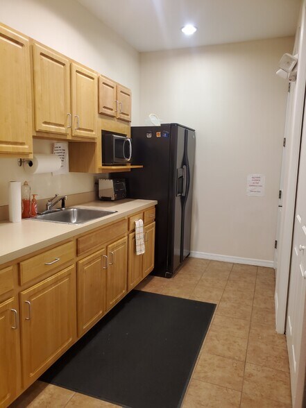 More Photos Of 13035 W Linebaugh Ave, Tampa Office For Lease