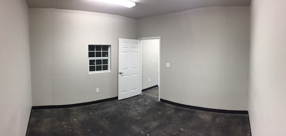 More Photos Of 5501 Fishtrap Rd, Denton Industrial For Sale