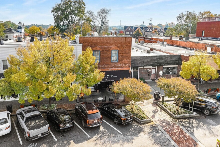 More Photos Of 35 S Peachtree St, Norcross Restaurant For Sale