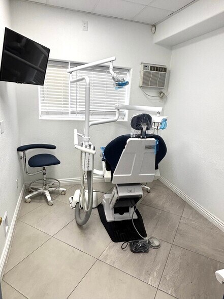 More Photos Of 1212 S Maryland Pky, Las Vegas Medical For Sale