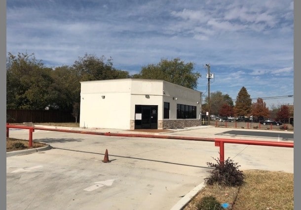 More Photos Of 4012 South Fwy, Fort Worth Auto Dealership For Sale