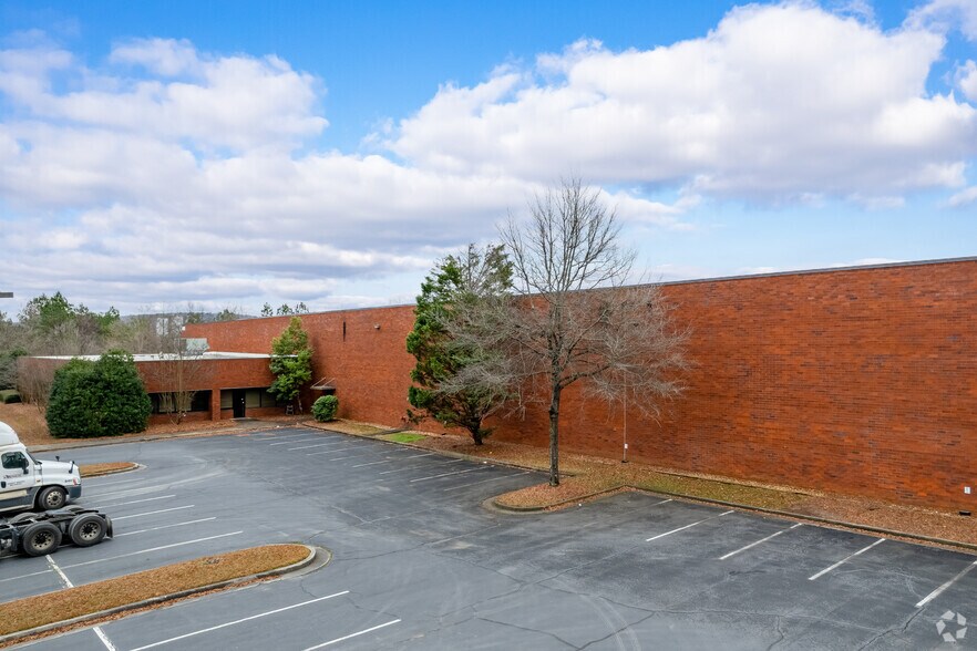 More Photos Of 425 Industrial Park Rd NE, Cartersville Warehouse For Lease