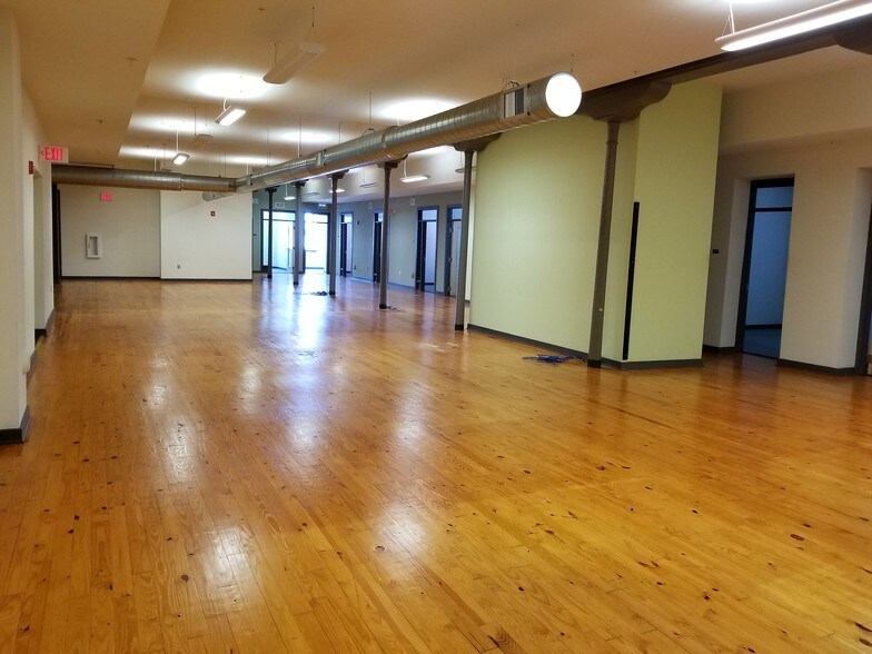 More Photos Of 325 Brown St, Petersburg Apartments For Lease