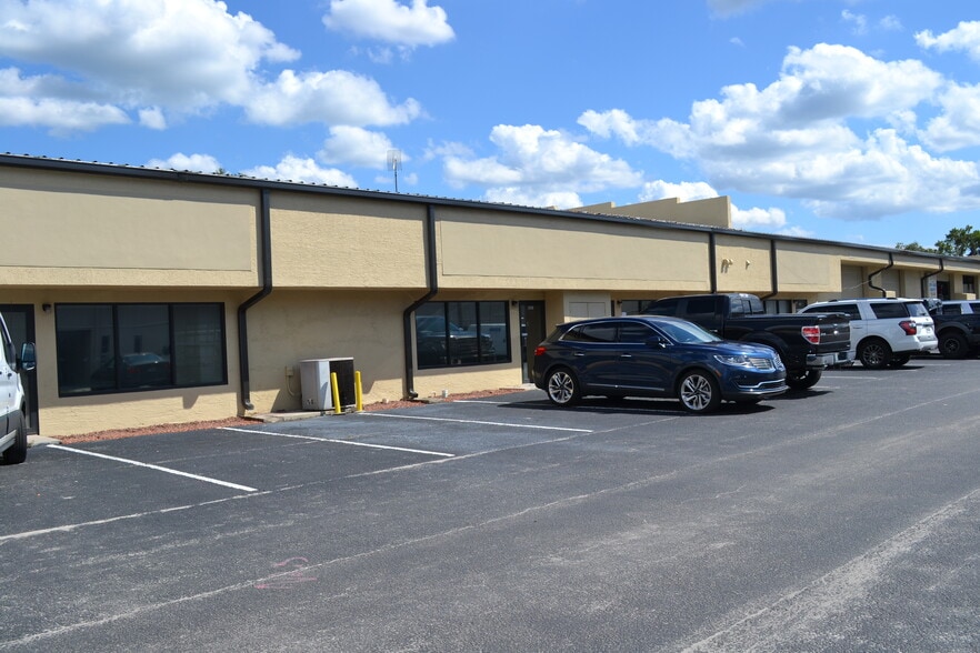 Primary Photo Of 40351 US Highway 19 N, Tarpon Springs Warehouse For Lease