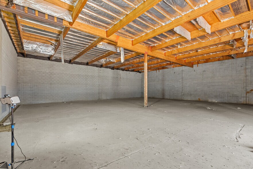 More Photos Of 8501 Auburn Blvd, Citrus Heights Freestanding For Sale