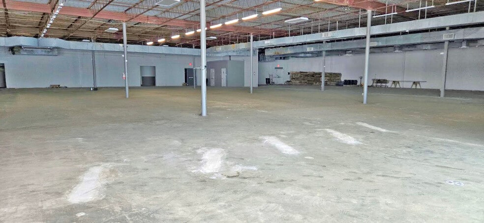 More Photos Of 900-916 N Horner Blvd, Sanford General Retail For Lease