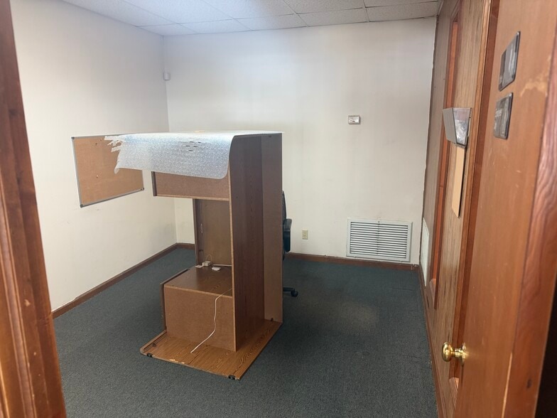 More Photos Of 8400-8420 Abercorn St, Savannah Medical For Lease