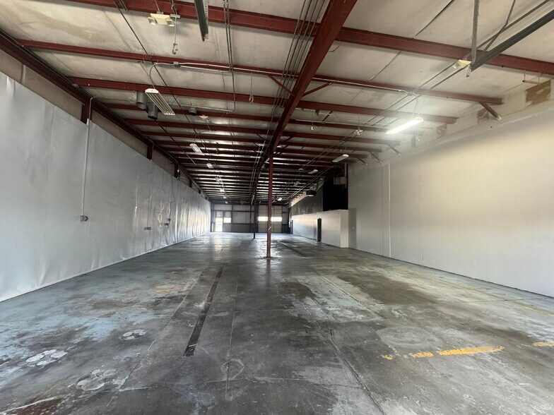 More Photos Of 12305 N Dumont Way, Littleton Warehouse For Lease