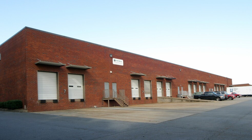 More Photos Of 2825 Cobb International Blvd, Kennesaw Warehouse For Lease