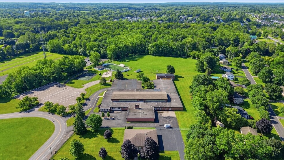 More Photos Of 985 Ebner Dr, Webster Schools For Sale