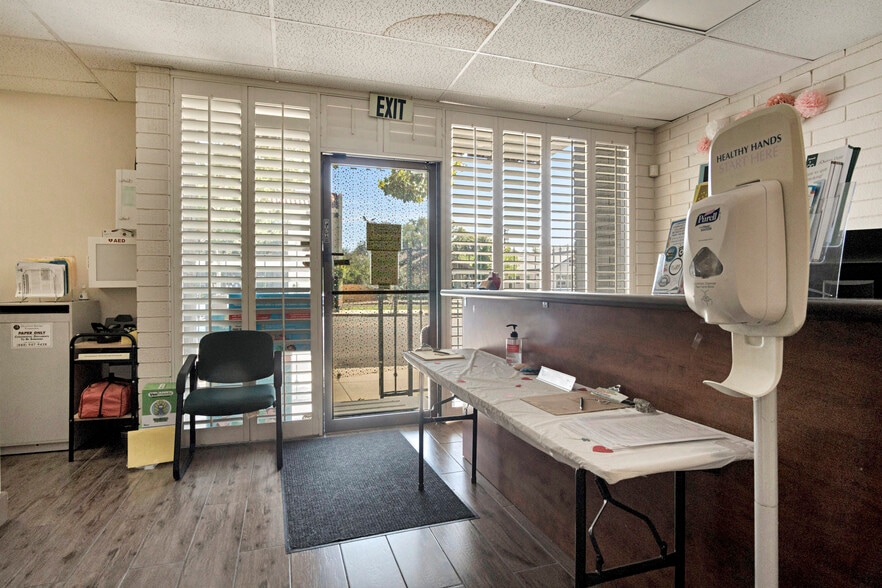 More Photos Of 439 N Maclay Ave, San Fernando Office For Sale