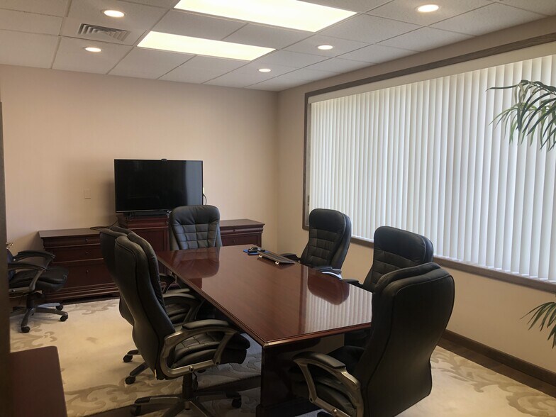 More Photos Of 664 Tire Hill Rd, Johnstown Office For Lease