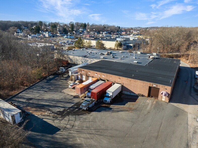 More Photos Of 24 Jolma Rd, Worcester Warehouse For Lease