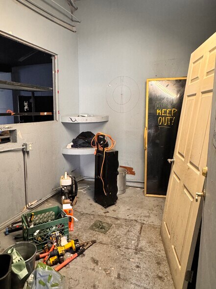 More Photos Of 1032 1st St, Pomona General Retail For Sale