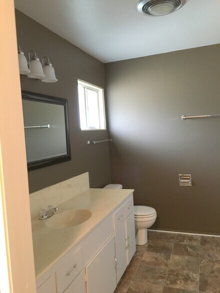 More Photos Of 491 S Simpson Ave, Hemet Multifamily For Sale