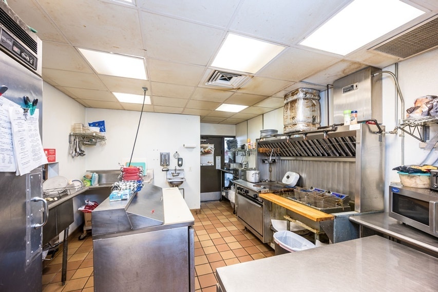 More Photos Of 236 E Maine St, Amboy Specialty For Sale