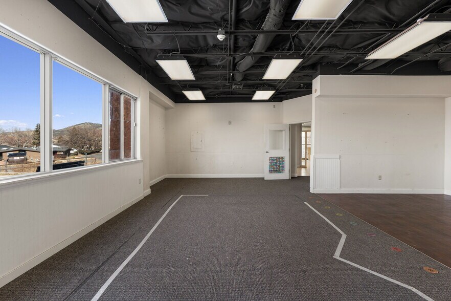 More Photos Of 120 E Altamira Dr, Cedar City Office Residential For Lease