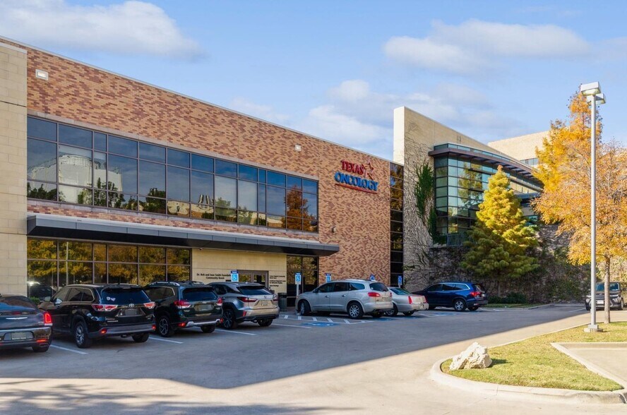 More Photos Of 8196 Walnut Hill Ln, Dallas Medical For Lease