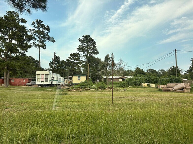 More Photos Of 11029 Tammy Cir, Plantersville Manufactured Housing Mobile Home Park For Sale
