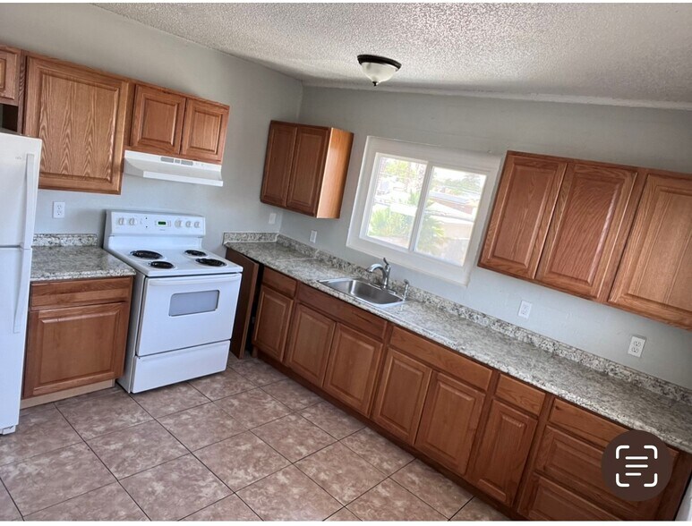 More Photos Of 2213 Sunrise Ave, Las Vegas Apartments For Sale