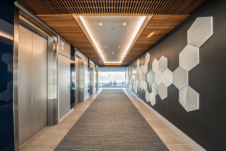 More Photos Of 600 Galleria Pky SE, Atlanta Unknown For Lease