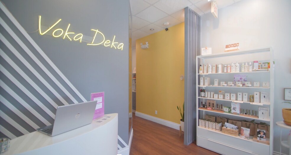 More Photos Of 2231-2245 Granville St, Vancouver Storefront Retail Office For Lease