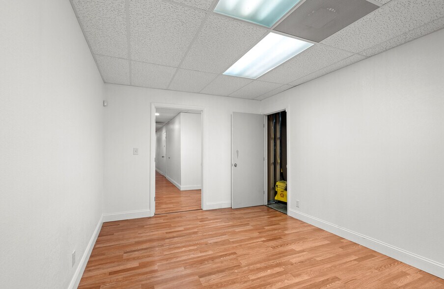 More Photos Of 380 SW 12th Ave, Pompano Beach Warehouse For Sale