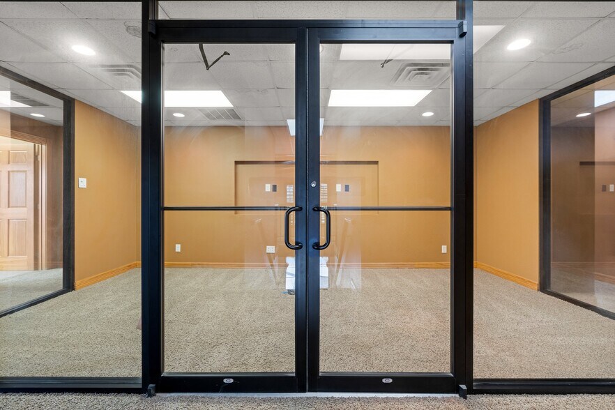 More Photos Of 26069 Springer Cemetary Rd, Hockley Flex For Sale