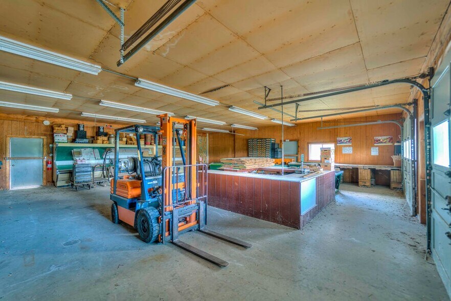 More Photos Of 3233 Page Ave, Jackson Garden Center For Sale