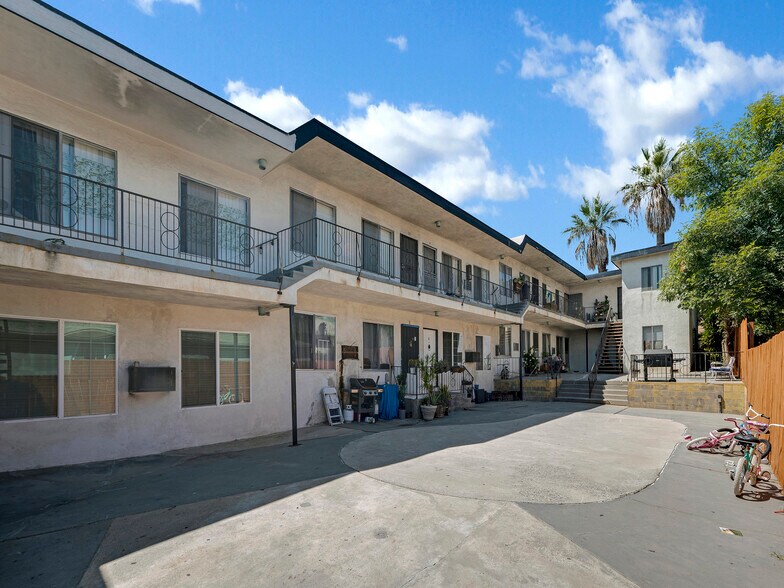 More Photos Of 5623 Meridian St, Los Angeles Apartments For Sale
