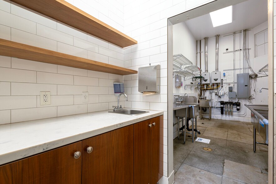 More Photos Of 3524-3536 W Sunset Blvd, Los Angeles Storefront For Lease