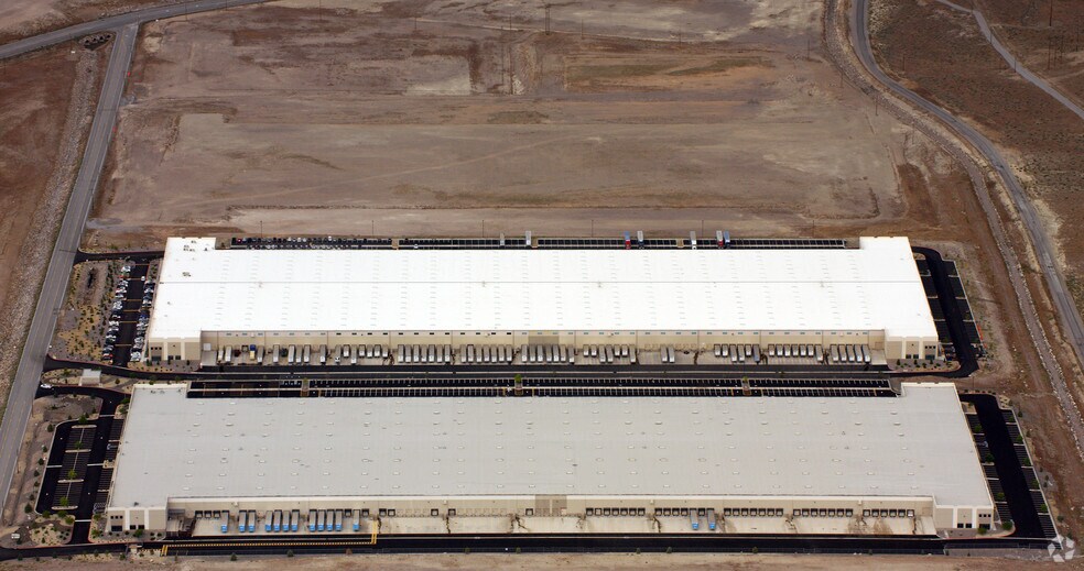 More Photos Of 385 Milan Dr, Mccarran Distribution For Lease