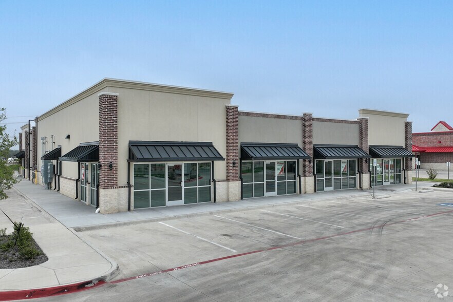 Primary Photo Of 2851 N Highway 77, Waxahachie General Retail For Lease