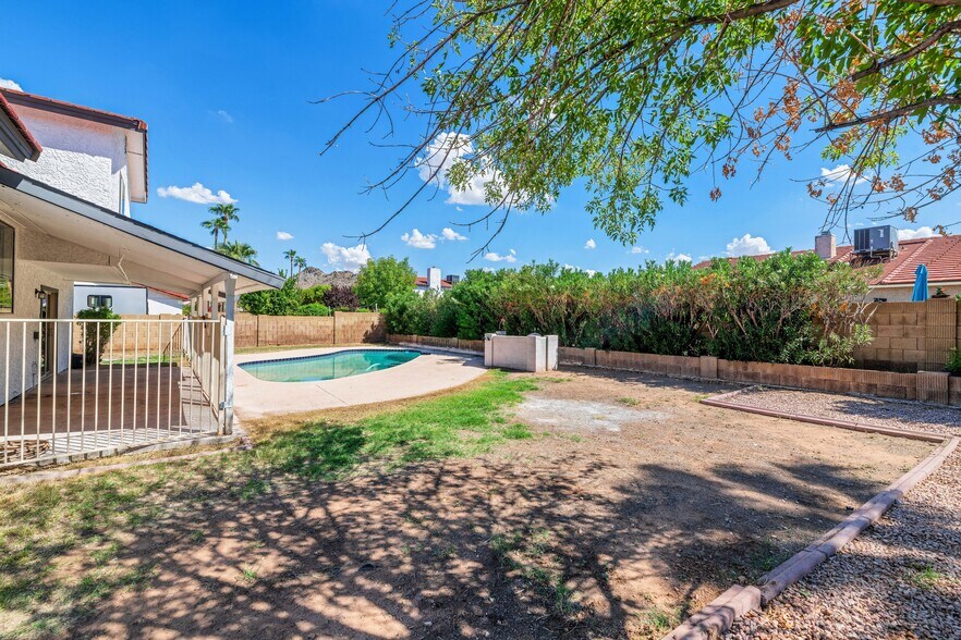 More Photos Of 1927 E Crocus Dr, Phoenix Specialty For Sale