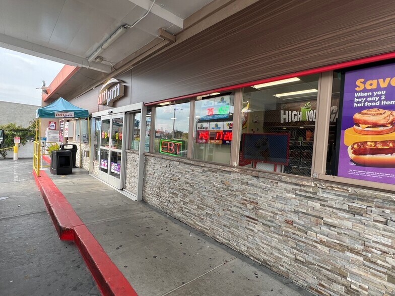 More Photos Of 2829 N Broadway, Los Angeles Service Station For Sale