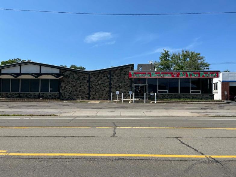 More Photos Of 296 Lake Shore Dr, Dunkirk Restaurant For Sale