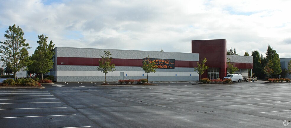 More Photos Of 1400-1772 N Jantzen Beach Dr, Portland Unknown For Lease