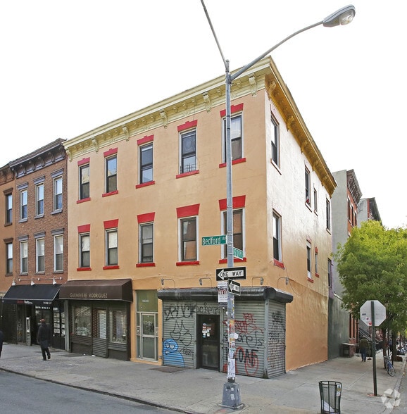 More Photos Of 311 Bedford Ave, Brooklyn Apartments For Lease