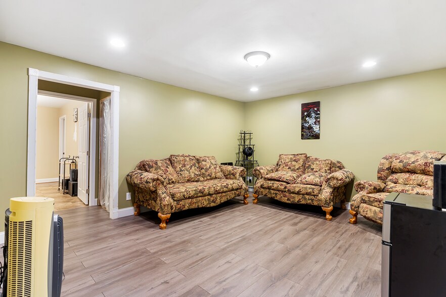 More Photos Of 226 E Main St, Union Storefront Retail Residential For Sale