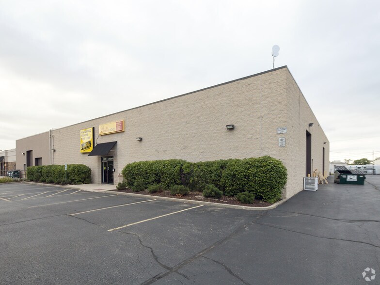 More Photos Of 3290 S Alpine Rd, Rockford General Retail For Lease