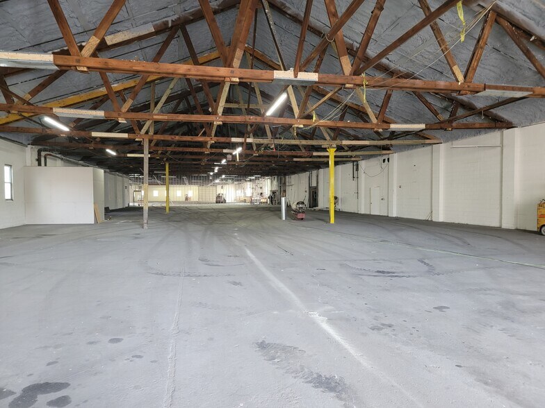 More Photos Of 64 B St, Hanover Warehouse For Lease